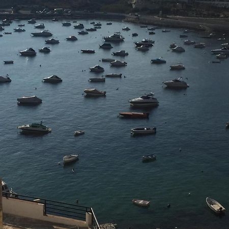 Seafront Apartment Blue Water เซนต์พอลส์เบย์ ภายนอก รูปภาพ